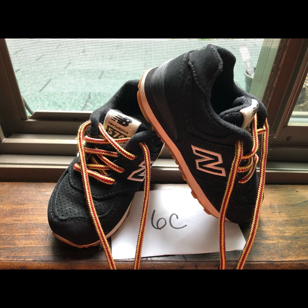 NB sneaker